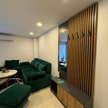 Em Penthouse Διαμέρισμα Τίρανα